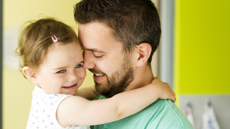 Forskning visar att hjärnan anpassar sig till föräldraskapet oavsett om man är gravid kvinna, pappa eller adoptivförälder. Foto: Shutterstock